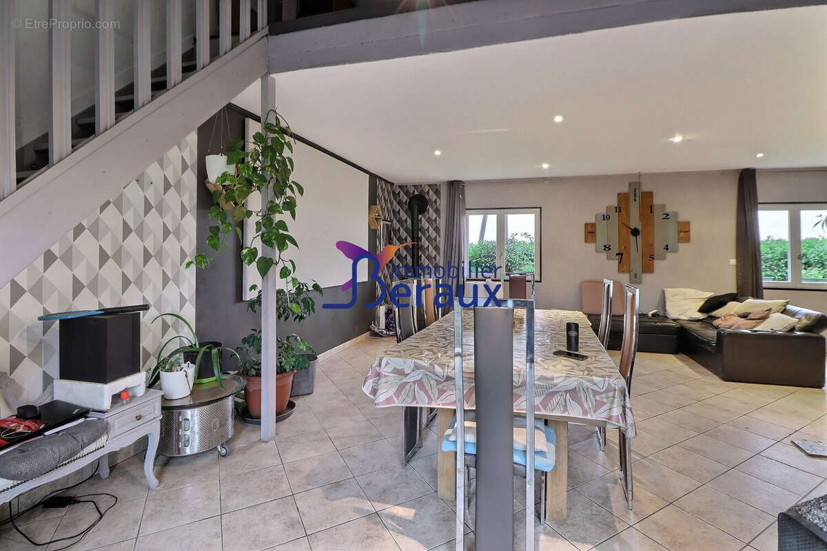 Maison à EPINAY-SUR-DUCLAIR