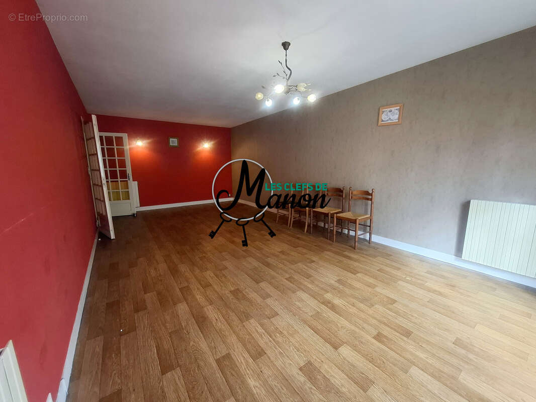 Maison à BESSINES-SUR-GARTEMPE