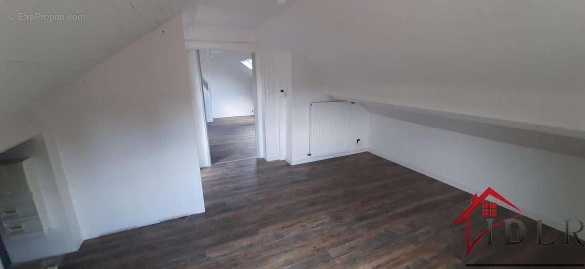 2 logements / 121m2 : Duplex T4 + RDC aménagé en appartement - photo 8