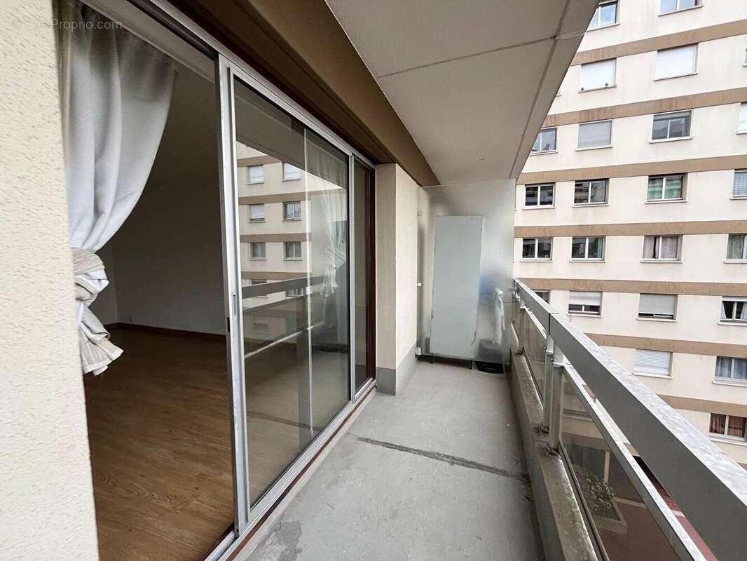 Appartement à PARIS-11E