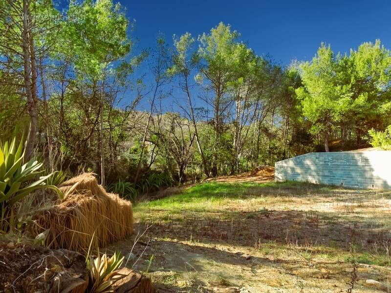 Terrain à POURRIERES