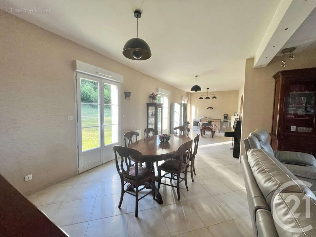 Maison à BEZU-SAINT-ELOI