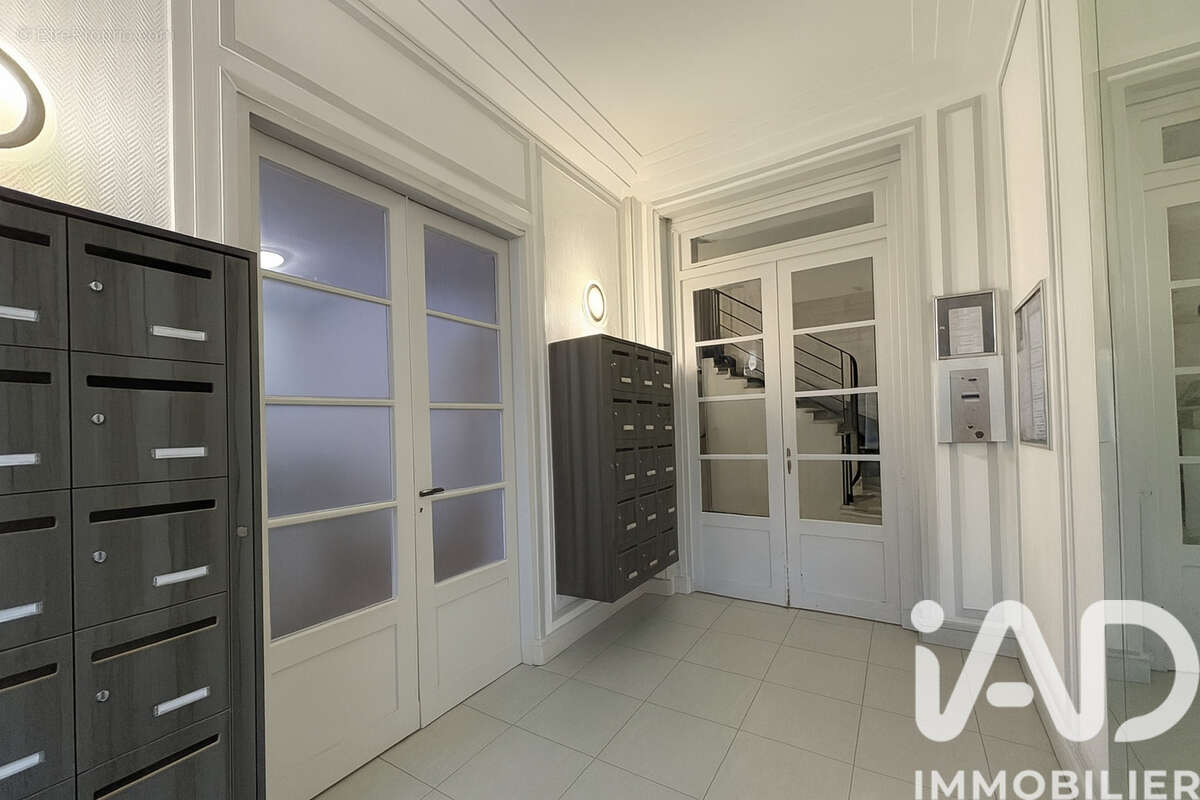 Photo 9 - Appartement à RUEIL-MALMAISON