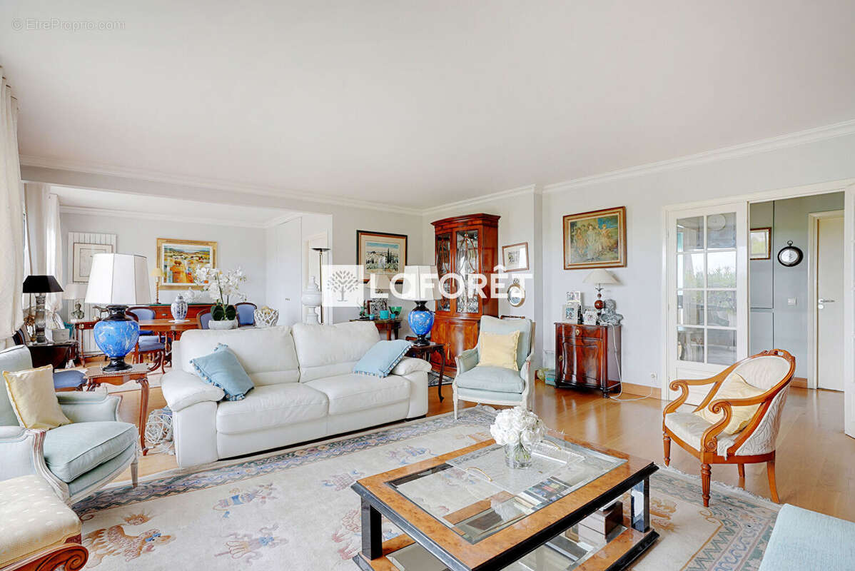 Appartement à LEVALLOIS-PERRET