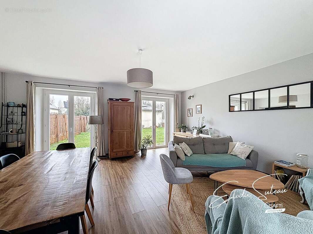 Maison 110 m² à Soulaire-Et-Bourg  - photo 6