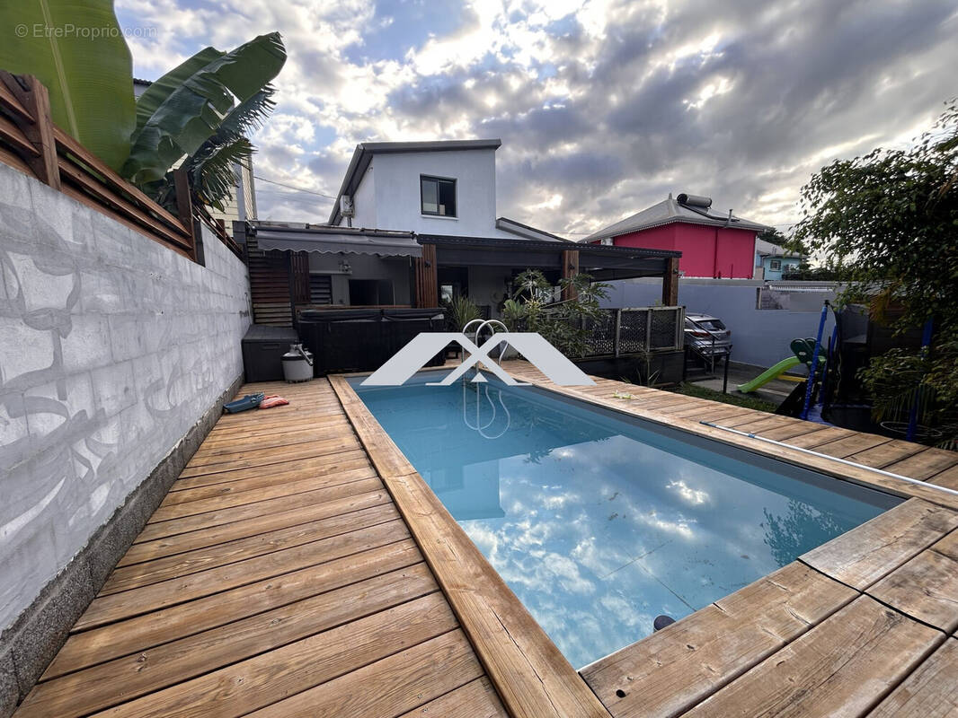 Maison à BRAS-PANON