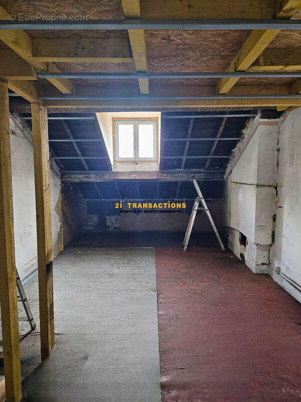 Appartement à SAINT-ETIENNE
