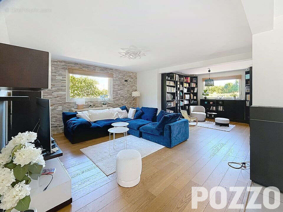 Maison contemporaine 198 m² -5 chambres -Vue Golf -Terrain 1400 m²-Saint-Lô - photo 3
