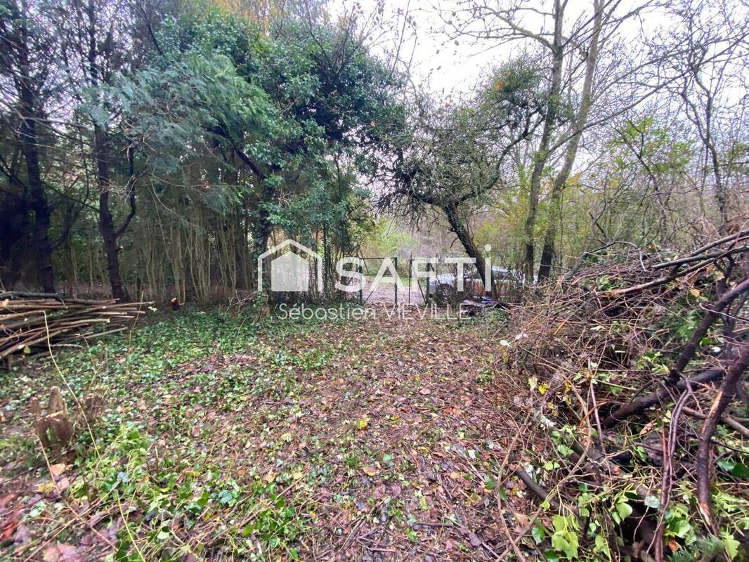 Photo 1 - Terrain à CHAMPILLON