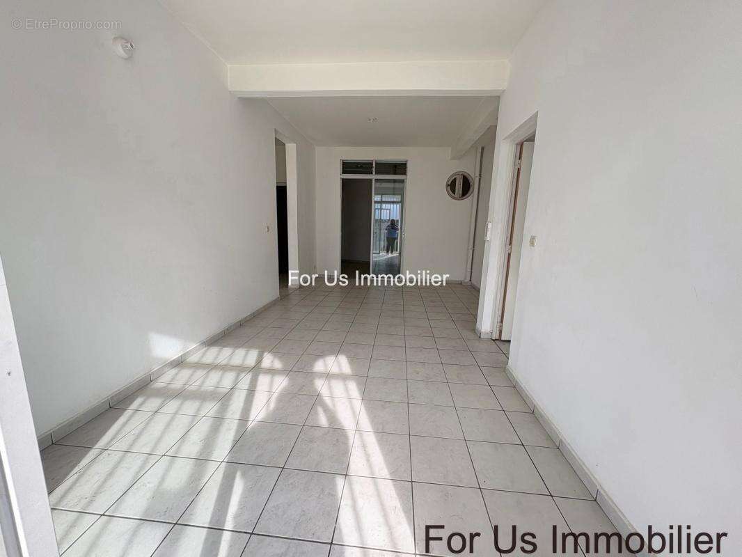 Appartement à POINTE-A-PITRE