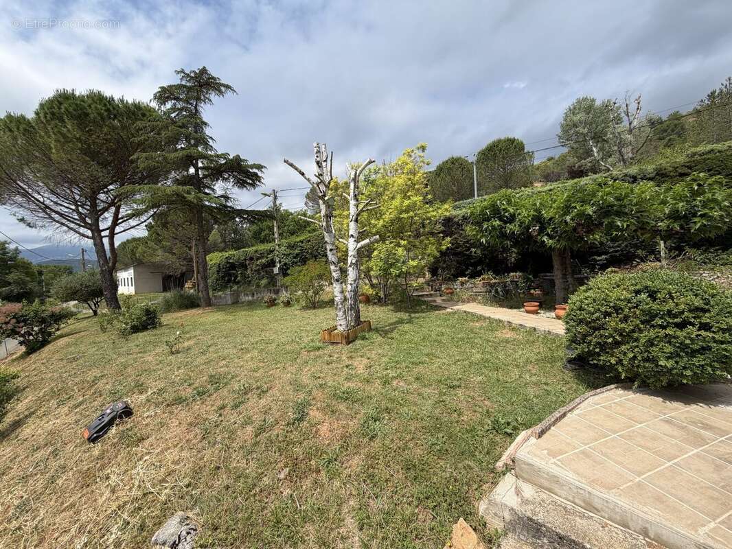 Maison à CAMPAGNE-SUR-AUDE