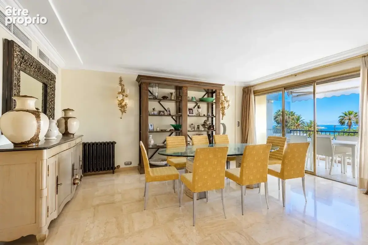 Cannes Croisette – Exceptionnel Appartement de 229 m² face au Port Canto - photo 10