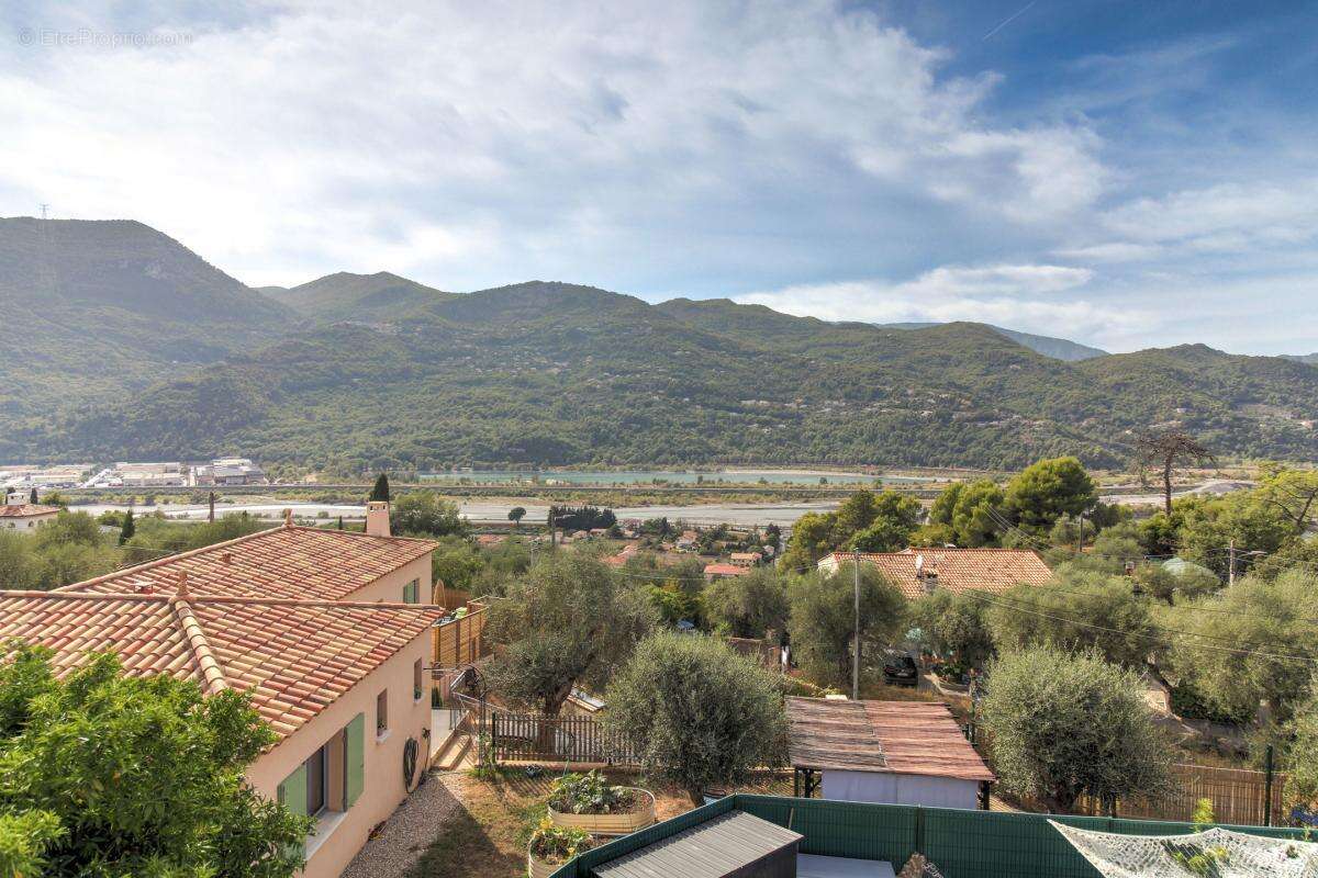 Appartement à SAINT-MARTIN-DU-VAR