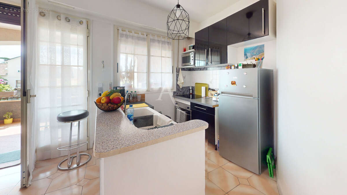 Appartement à PARAY-VIEILLE-POSTE
