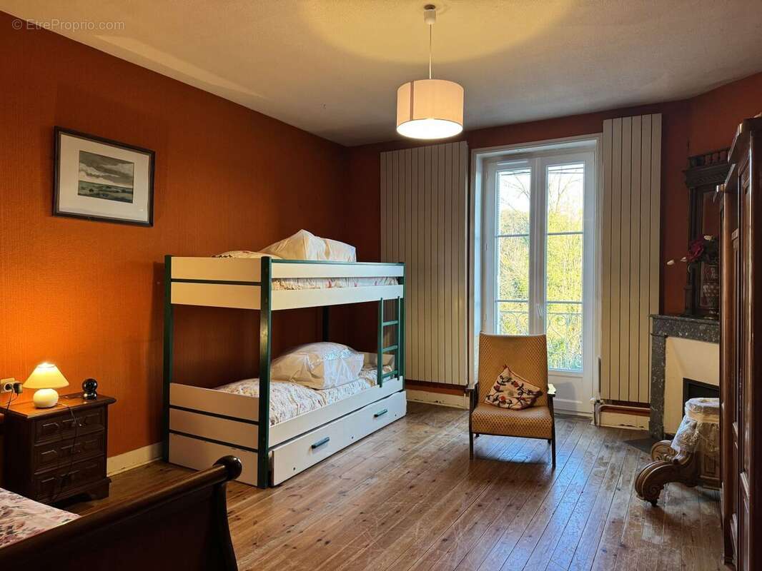 Chambre 2 - Maison à SAINT-CYPRIEN