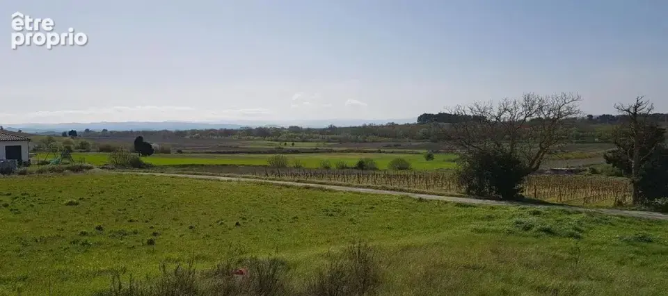 Terrain à PEZENS
