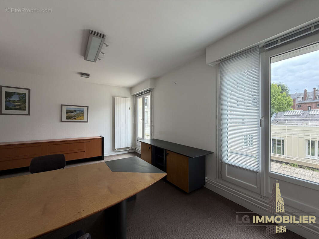 Commerce 93 m² à Amiens  - photo 6