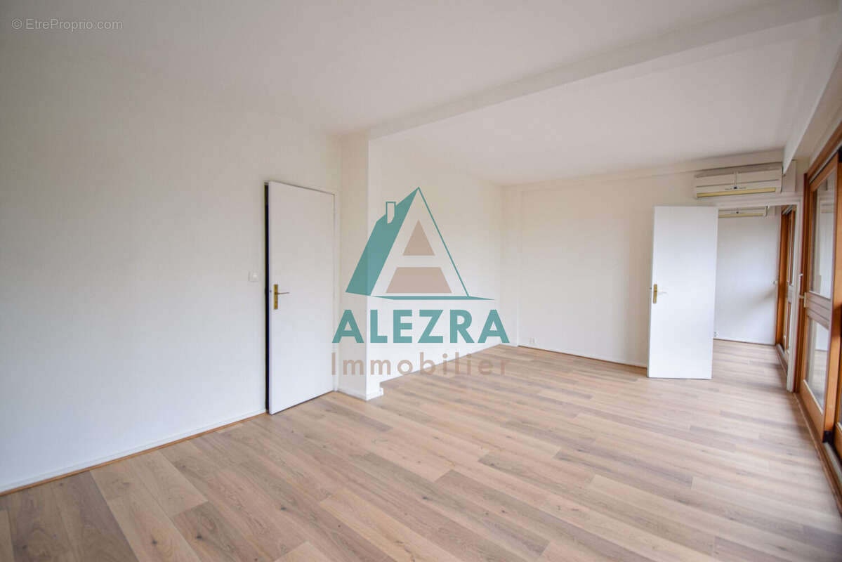 Appartement à LA CELLE-SAINT-CLOUD