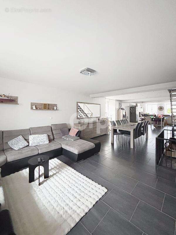 Maison à SAINT-OUEN-LES-PAREY