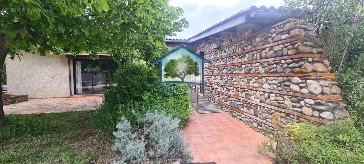 Maison à LABARTHE-SUR-LEZE