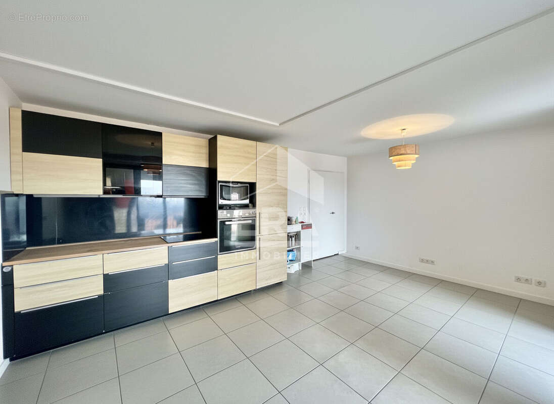 Appartement à MARSEILLE-15E