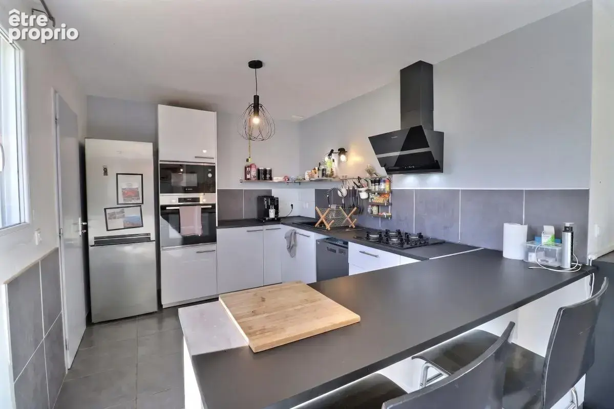 Maison à vendre de plain-pied sur la commune de GRANIEU (38490) - photo 3