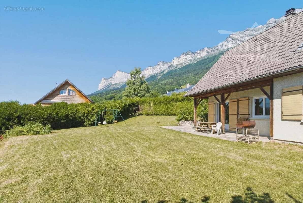 Maison à LA TERRASSE