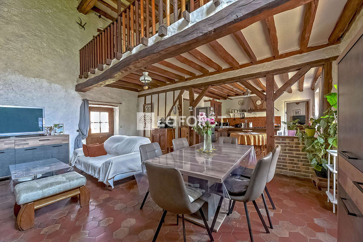 Maison Viarmes 8 pièces - photo 2