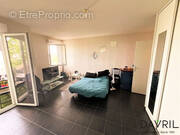 Appartement à CHANTELOUP-LES-VIGNES