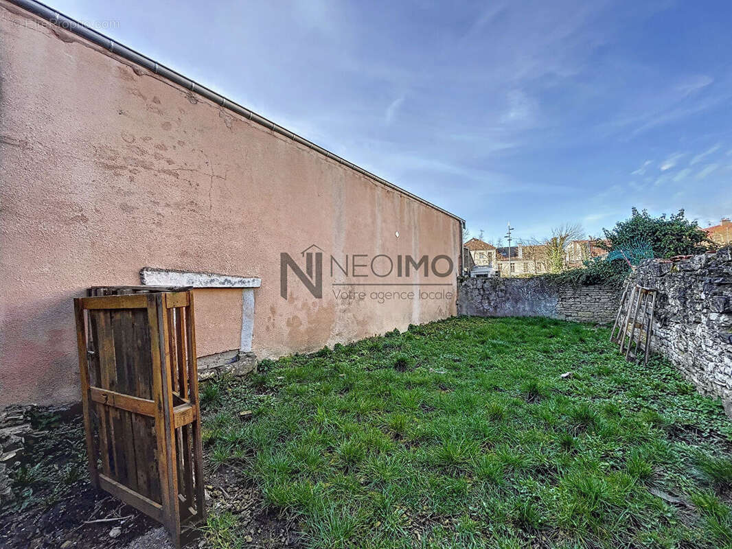 Appartement à NEUFCHATEAU