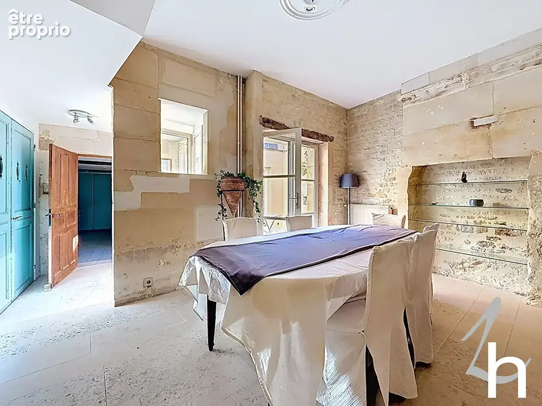 Maison ancienne - 5 chambres - bureau - cour - terrasse -  rare sur le marche - photo 4