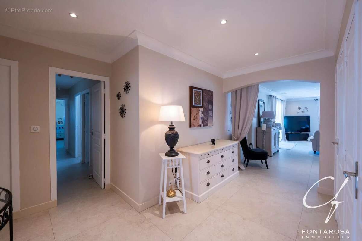 Maison à FREJUS
