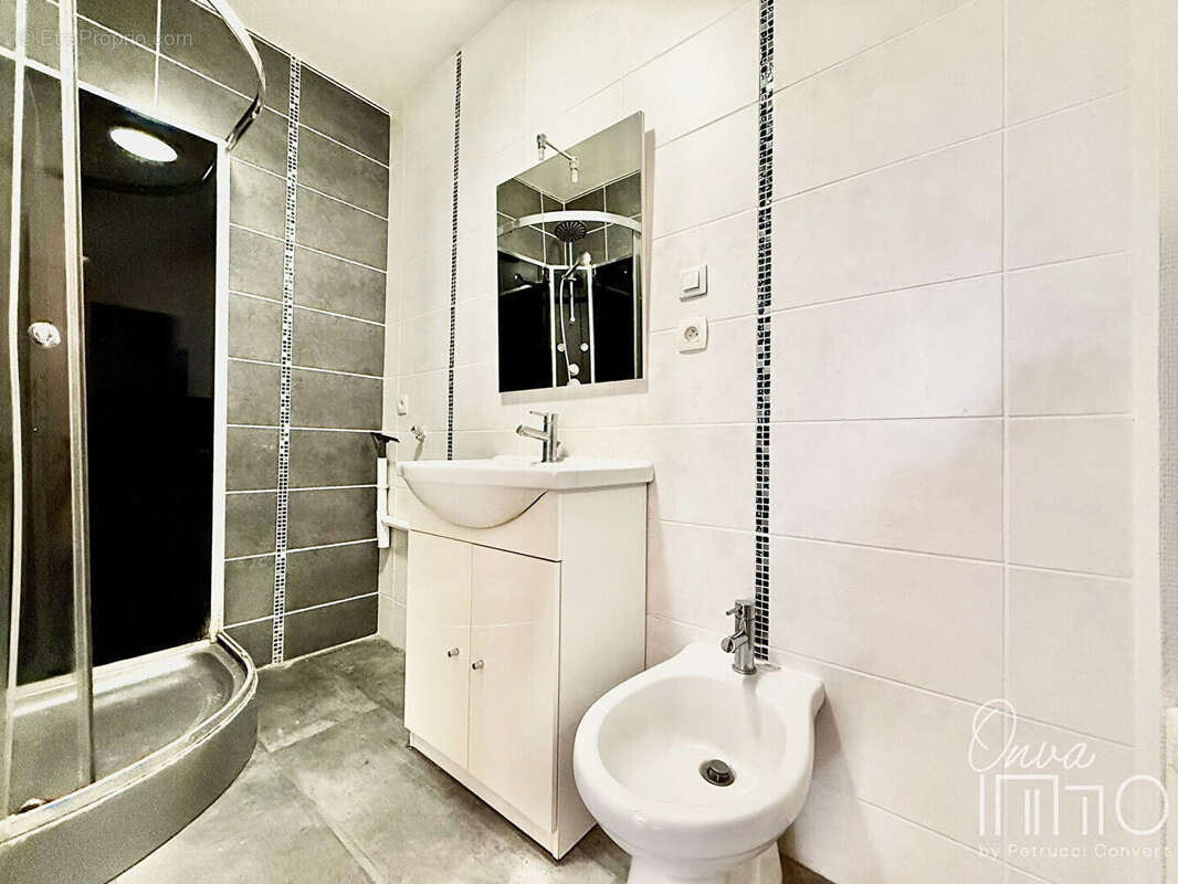 Appartement à FONTAINES-SUR-SAONE