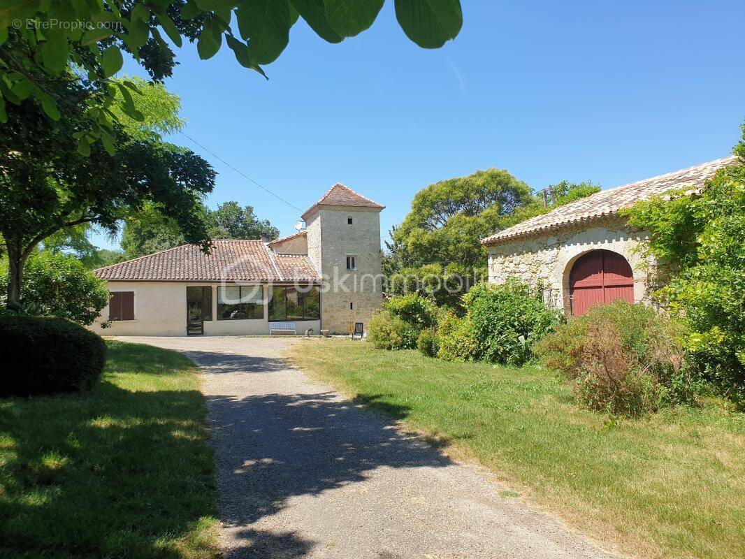 Maison à SAINT-CLAR