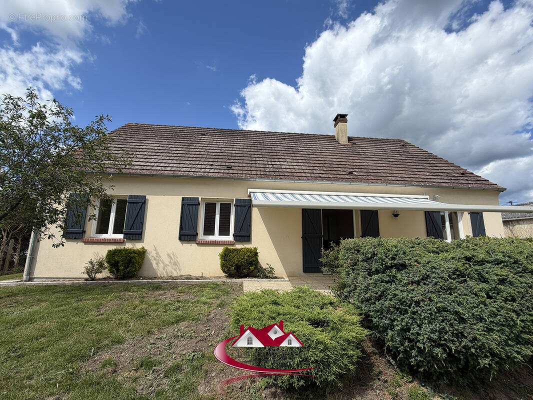 Maison à FAVEROLLES