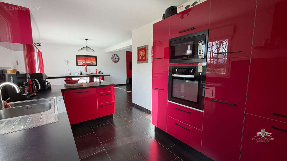 Maison à GRANDCHAMPS-DES-FONTAINES