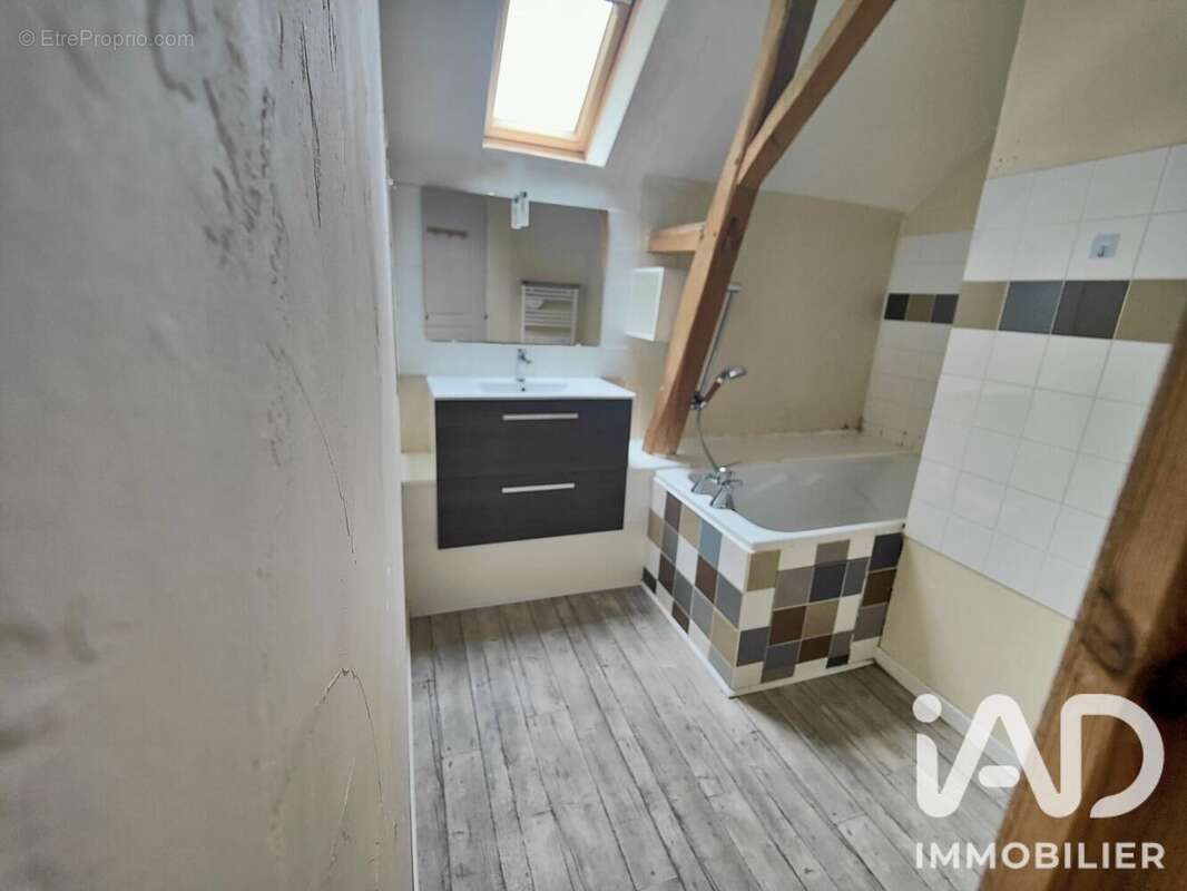 Photo 7 - Maison à VILLAINES-LES-ROCHERS