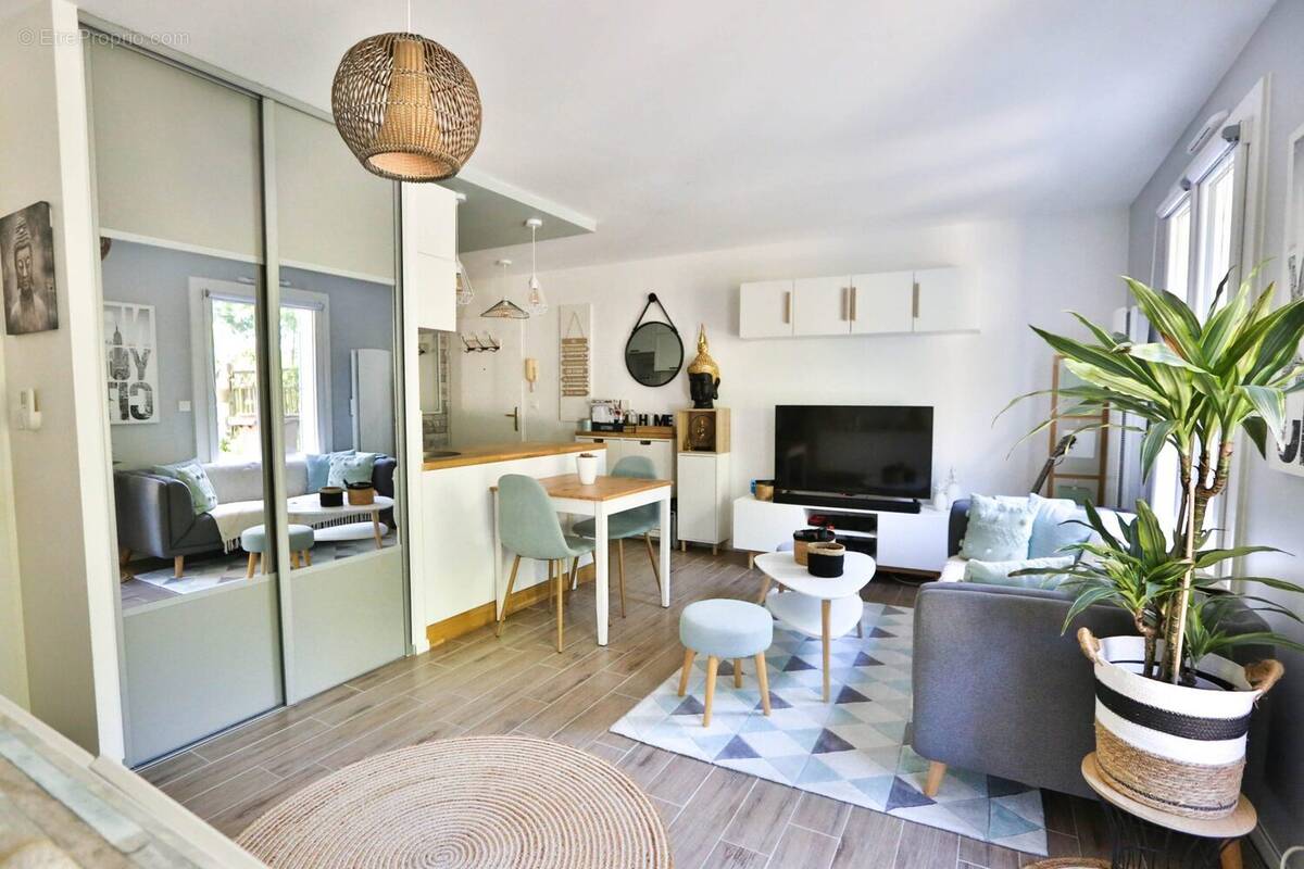 Appartement à BAILLY-ROMAINVILLIERS