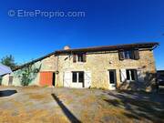 Maison à LACAPELLE-LIVRON
