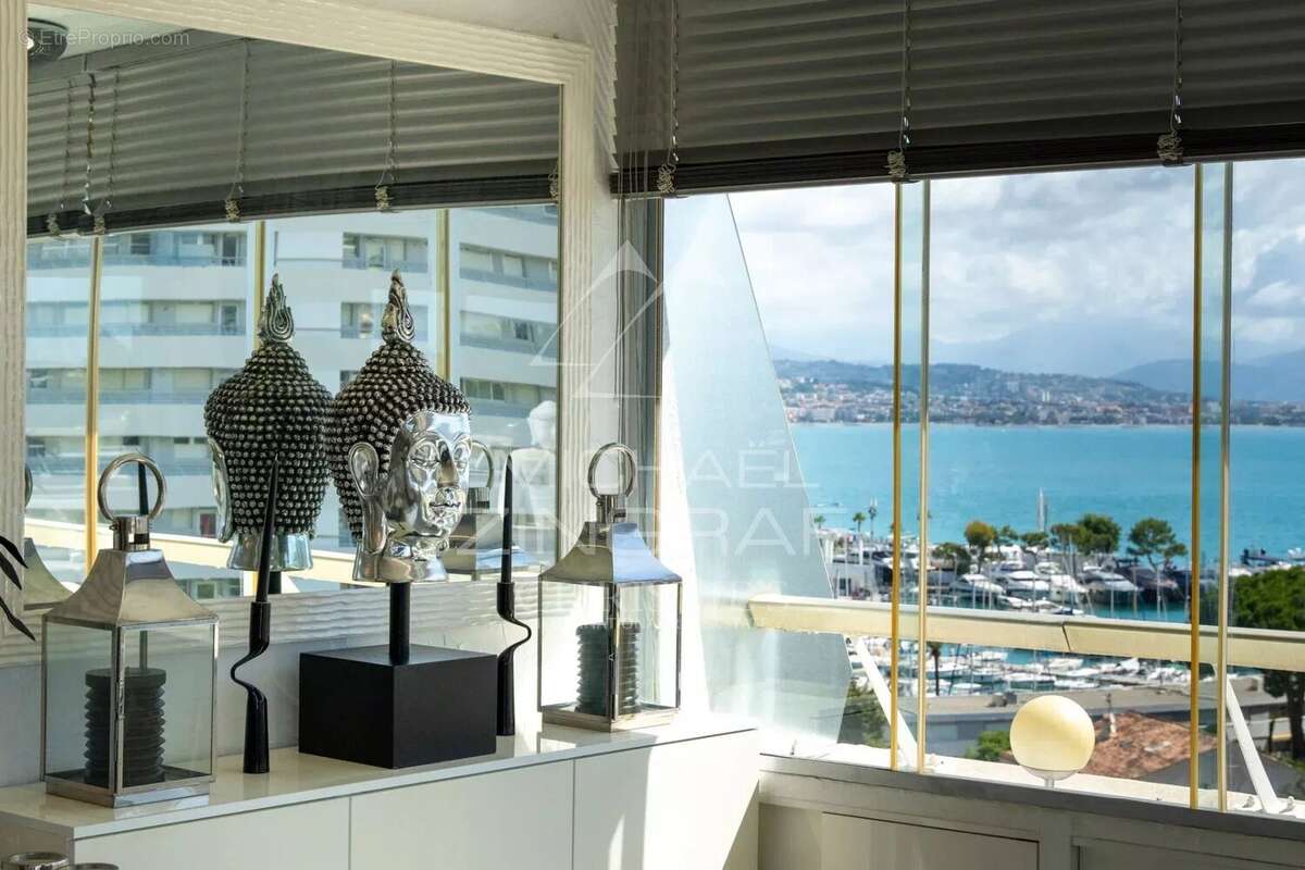 Appartement à VILLENEUVE-LOUBET