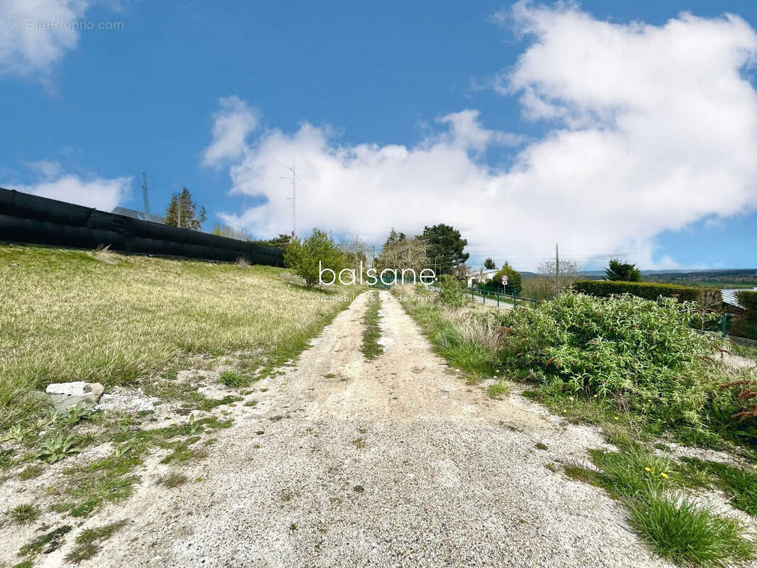 Terrain à FRENEUSE