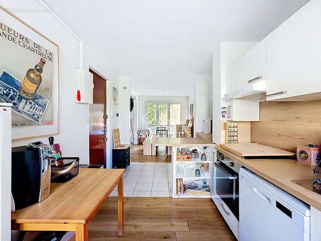 Appartement 74 m² à Bourgoin-Jallieu  - photo 3
