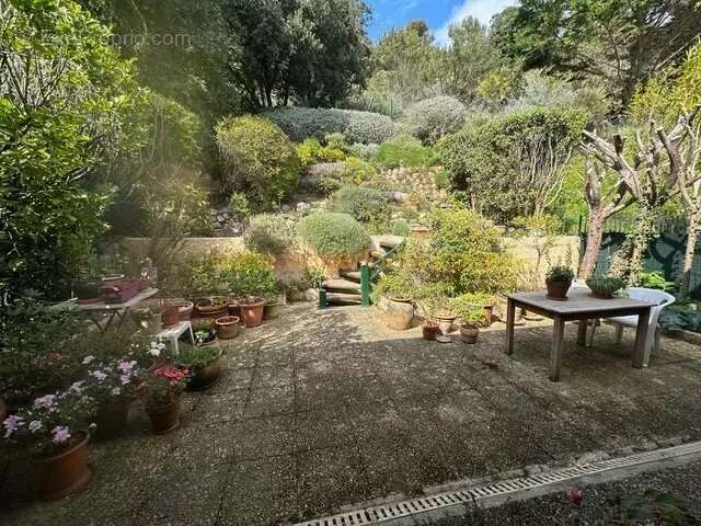 Appartement à LA TURBIE