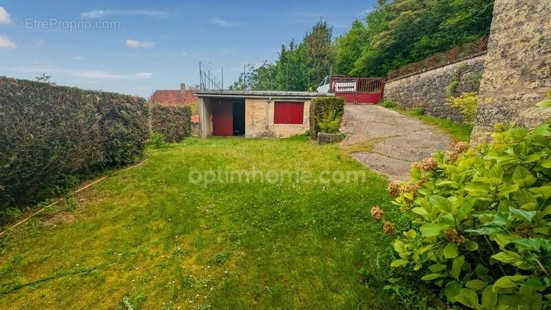 Maison à BADEFOLS-D&#039;ANS