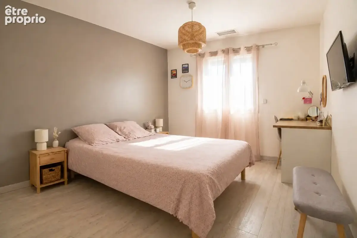 Villa contemporaine 5 chambres avec piscine   Autonome en électricité ! - photo 4