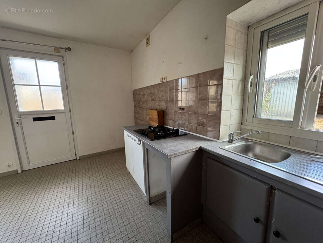 RARE à Niort ! Maison de ville avec grand garage! - photo 6