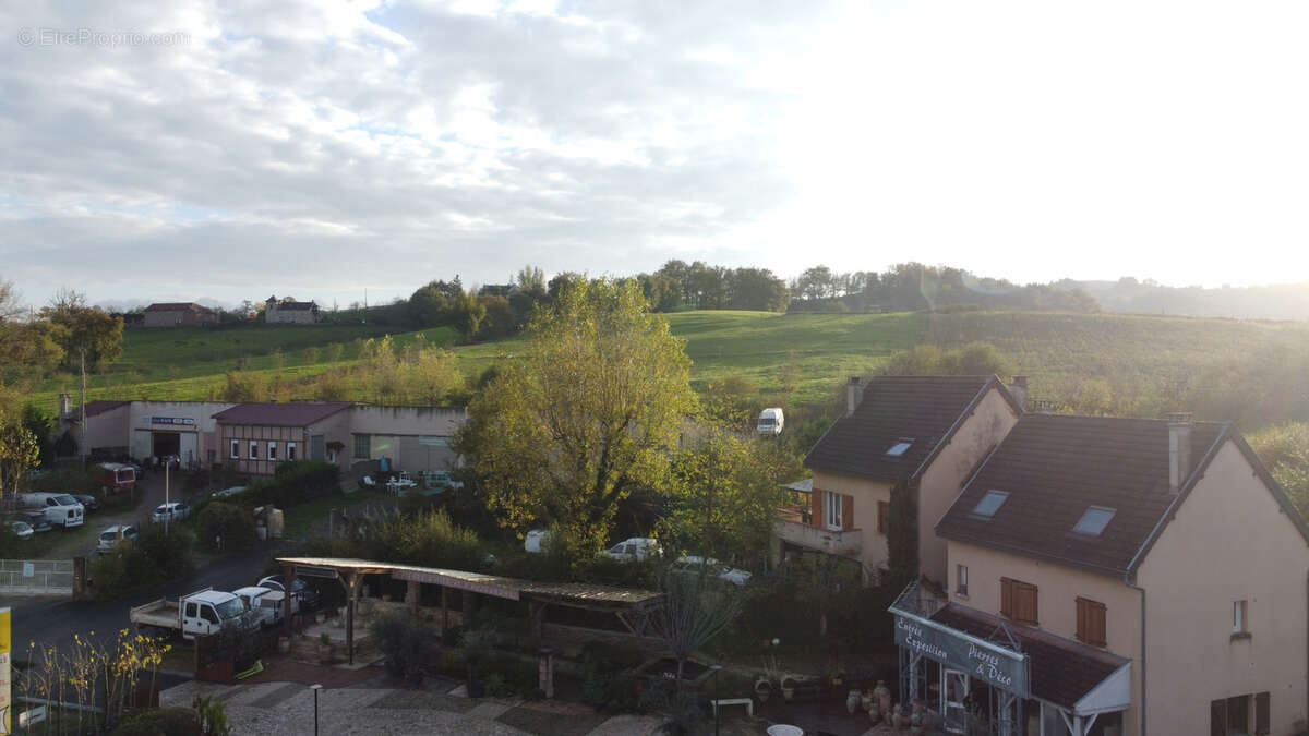 Appartement à AUZITS