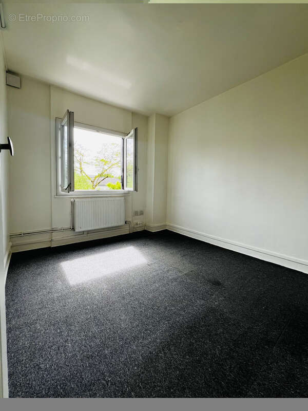 Appartement à LE BLANC-MESNIL