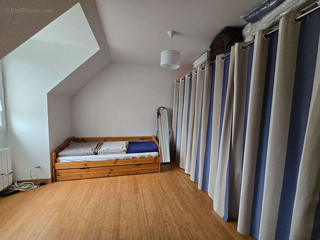 Maison à JOUY-LE-CHATEL