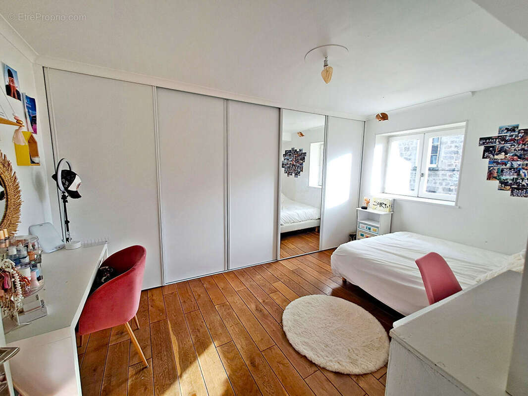 Maison à SOUCIEU-EN-JARREST